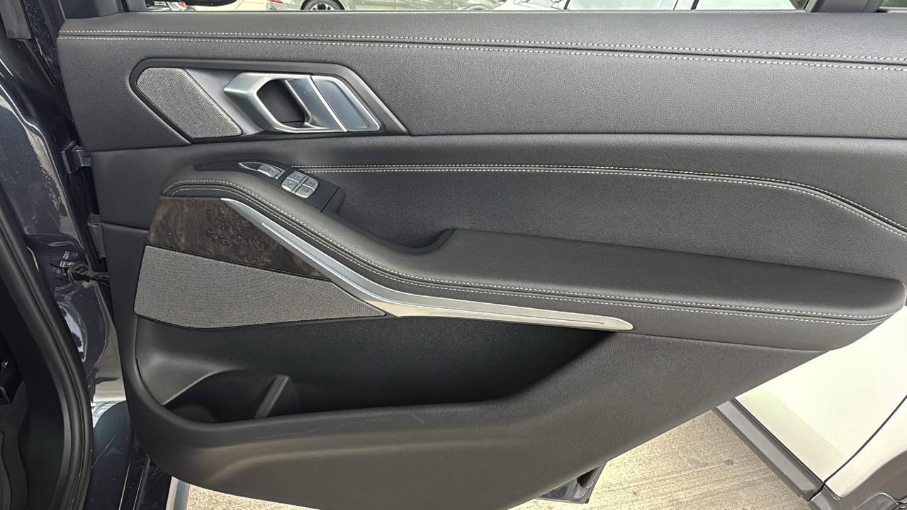 2022 BMW X7 M50i  Selma TX