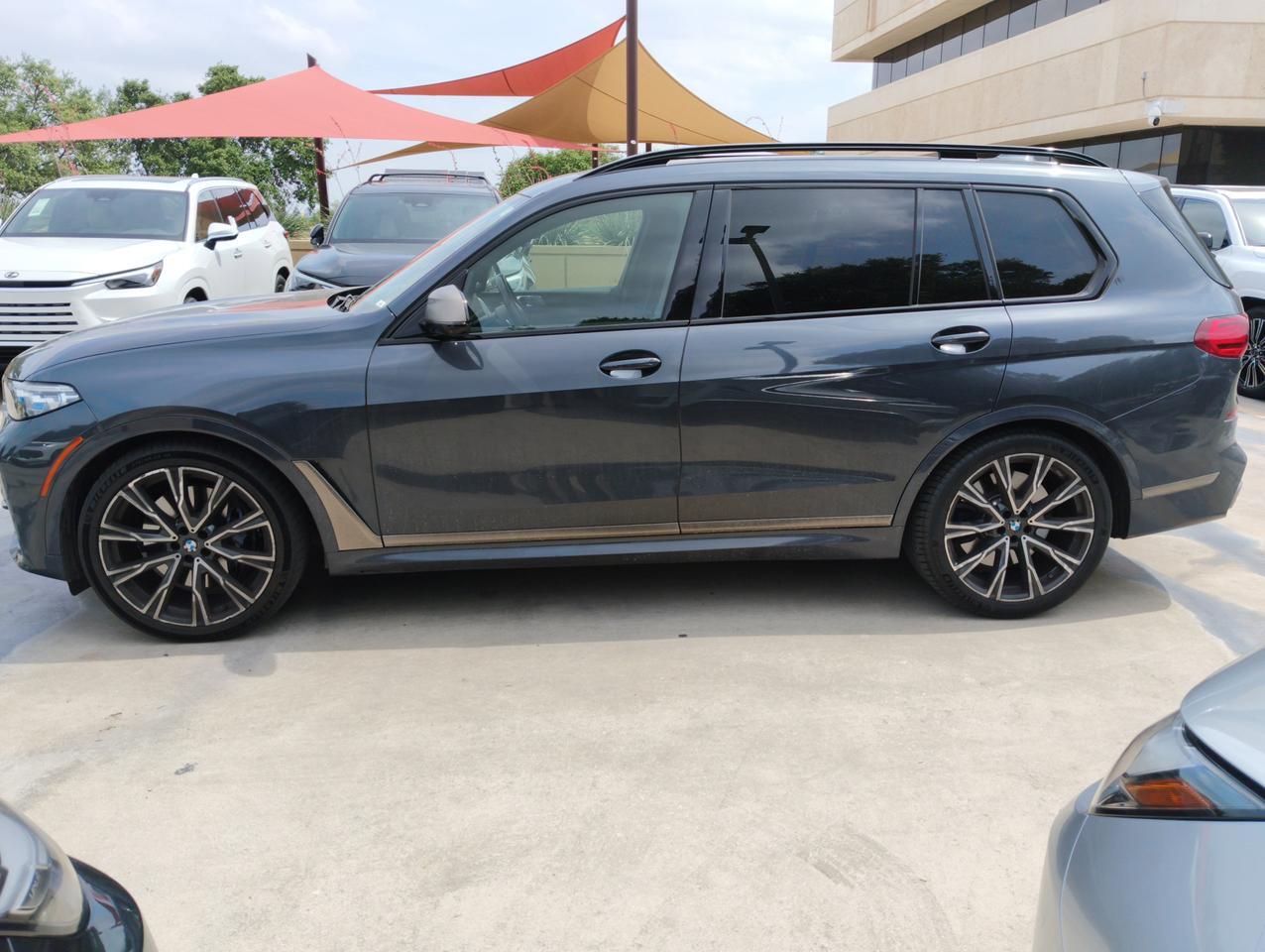 2022 BMW X7
