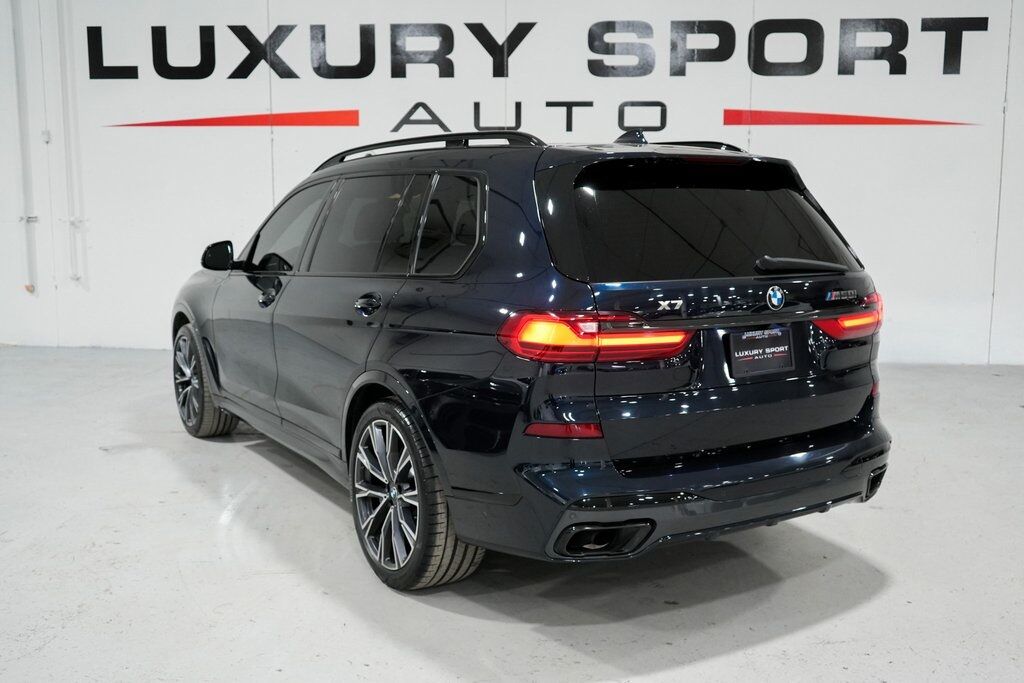 2022 BMW X7 M50i