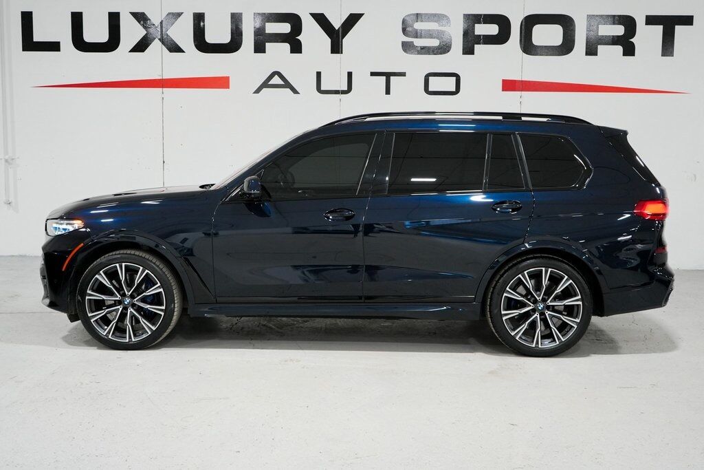 2022 BMW X7 M50i
