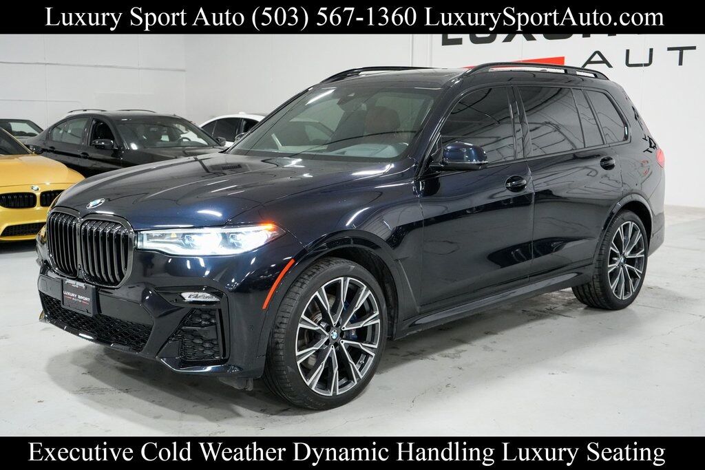 2022 BMW X7 M50i
