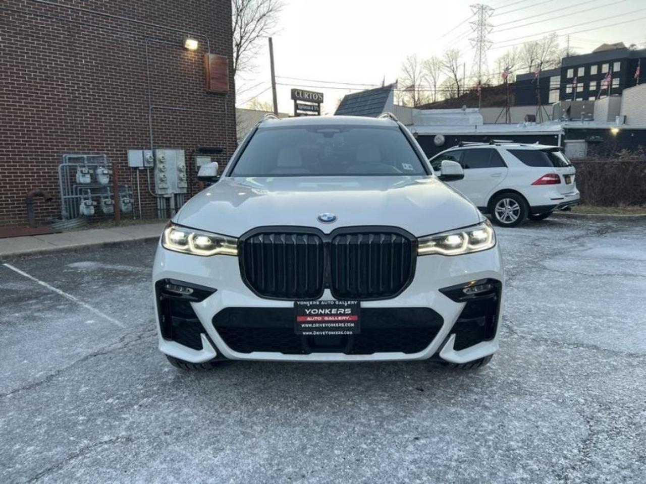 2022 BMW X7 xDrive40i Sports Activity Vehicle Yonkers NY