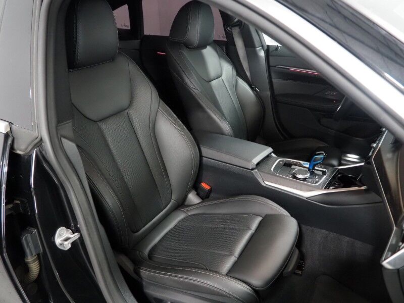 2022 BMW i4 eDrive40 Gran Coupe *DRIVING ASSIST PRO PKG, HEADS-UP DISPLAY, NAVIGATION, CURVED DISPLAY, ADAPTIVE CRUISE, 360 VIEW CAMERAS, MOONROOF, HEATED SEATS/STEERING, COMFORT ACCESS, ANDROID & APPLE