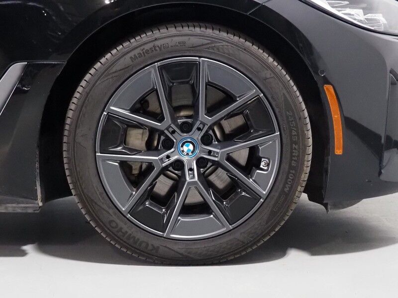 2022 BMW i4 eDrive40 Gran Coupe *DRIVING ASSIST PRO PKG, HEADS-UP DISPLAY, NAVIGATION, CURVED DISPLAY, ADAPTIVE CRUISE, 360 VIEW CAMERAS, MOONROOF, HEATED SEATS/STEERING, COMFORT ACCESS, ANDROID & APPLE Round Rock TX