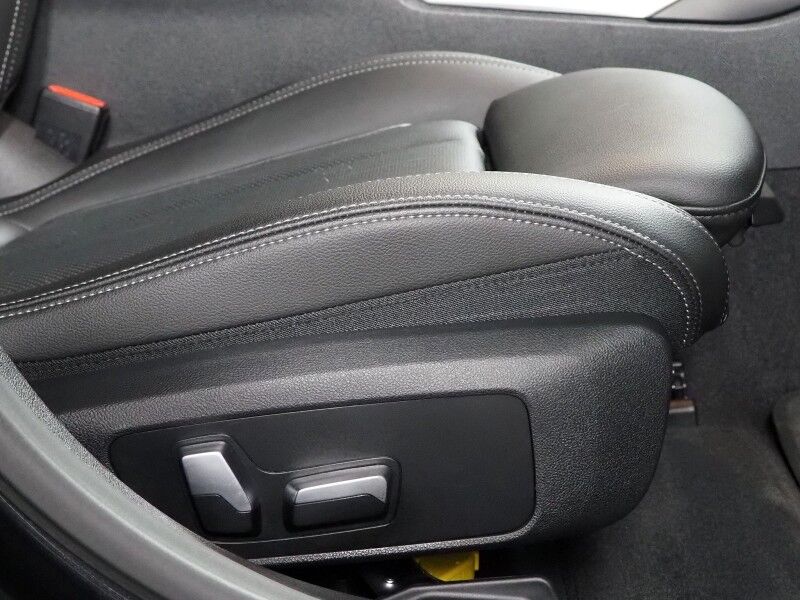 2022 BMW i4 eDrive40 Gran Coupe *DRIVING ASSIST PRO PKG, HEADS-UP DISPLAY, NAVIGATION, CURVED DISPLAY, ADAPTIVE CRUISE, 360 VIEW CAMERAS, MOONROOF, HEATED SEATS/STEERING, COMFORT ACCESS, ANDROID & APPLE Round Rock TX