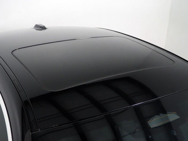 2022 BMW i4 eDrive40 Gran Coupe *DRIVING ASSIST PRO PKG, HEADS-UP DISPLAY, NAVIGATION, CURVED DISPLAY, ADAPTIVE CRUISE, 360 VIEW CAMERAS, MOONROOF, HEATED SEATS/STEERING, COMFORT ACCESS, ANDROID & APPLE Round Rock TX