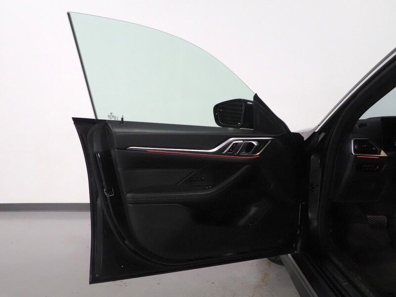 2022 BMW i4 eDrive40 Gran Coupe *DRIVING ASSIST PRO PKG, HEADS-UP DISPLAY, NAVIGATION, CURVED DISPLAY, ADAPTIVE CRUISE, 360 VIEW CAMERAS, MOONROOF, HEATED SEATS/STEERING, COMFORT ACCESS, ANDROID & APPLE Round Rock TX