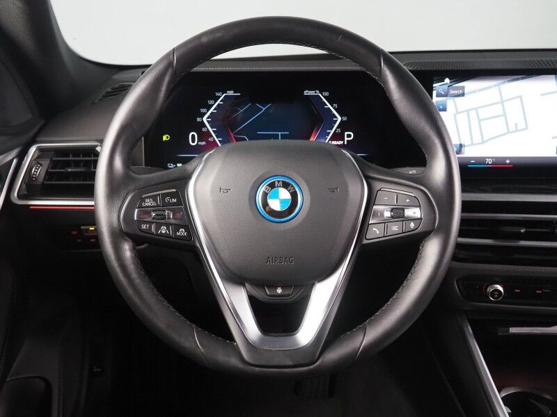 2022 BMW i4 eDrive40 Gran Coupe *DRIVING ASSIST PRO PKG, HEADS-UP DISPLAY, NAVIGATION, CURVED DISPLAY, ADAPTIVE CRUISE, 360 VIEW CAMERAS, MOONROOF, HEATED SEATS/STEERING, COMFORT ACCESS, ANDROID & APPLE Round Rock TX
