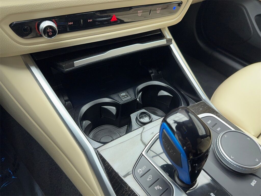 2022 BMW i4 eDrive40 NAV,CAM,SUNROOF,HTD STS,BLIND SPOT Plano TX