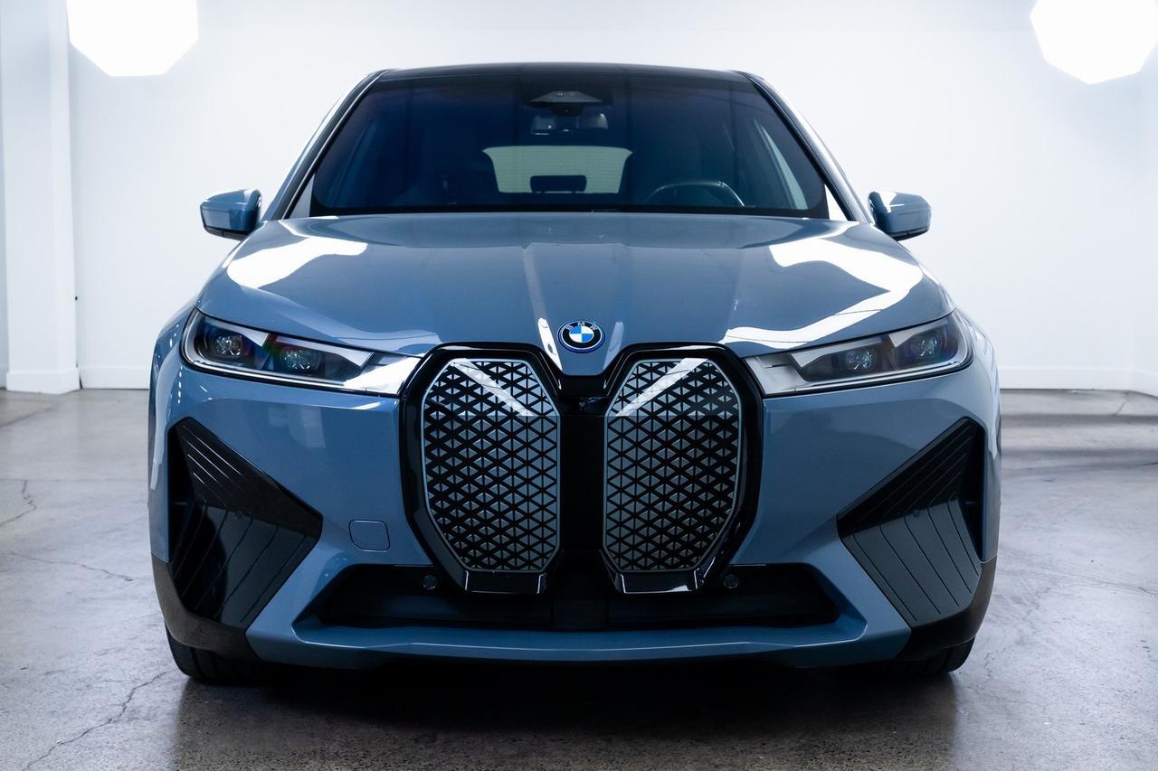 2022 BMW iX xDrive50 1 Owner Sport Package Convenience Package Portland OR