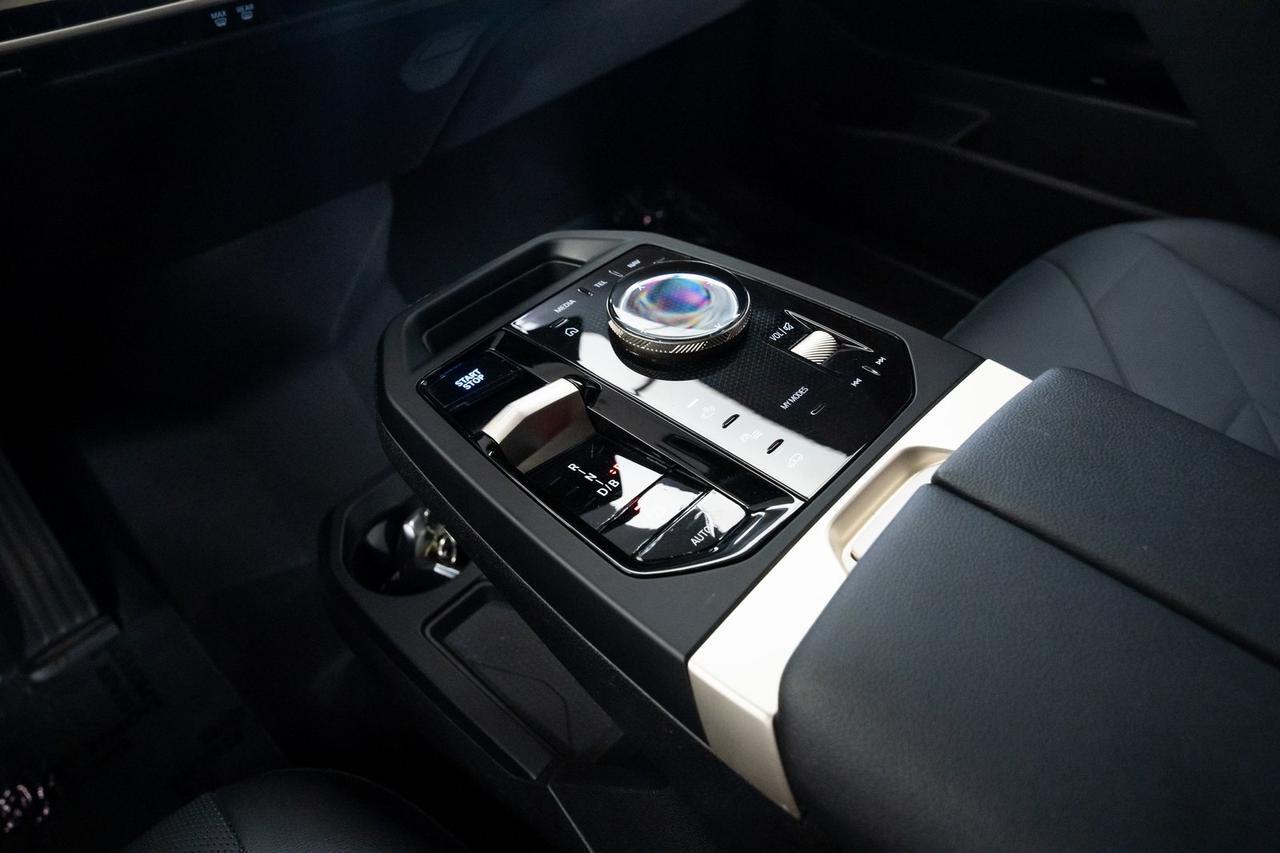 2022 BMW iX xDrive50 1 Owner Sport Package Convenience Package Portland OR