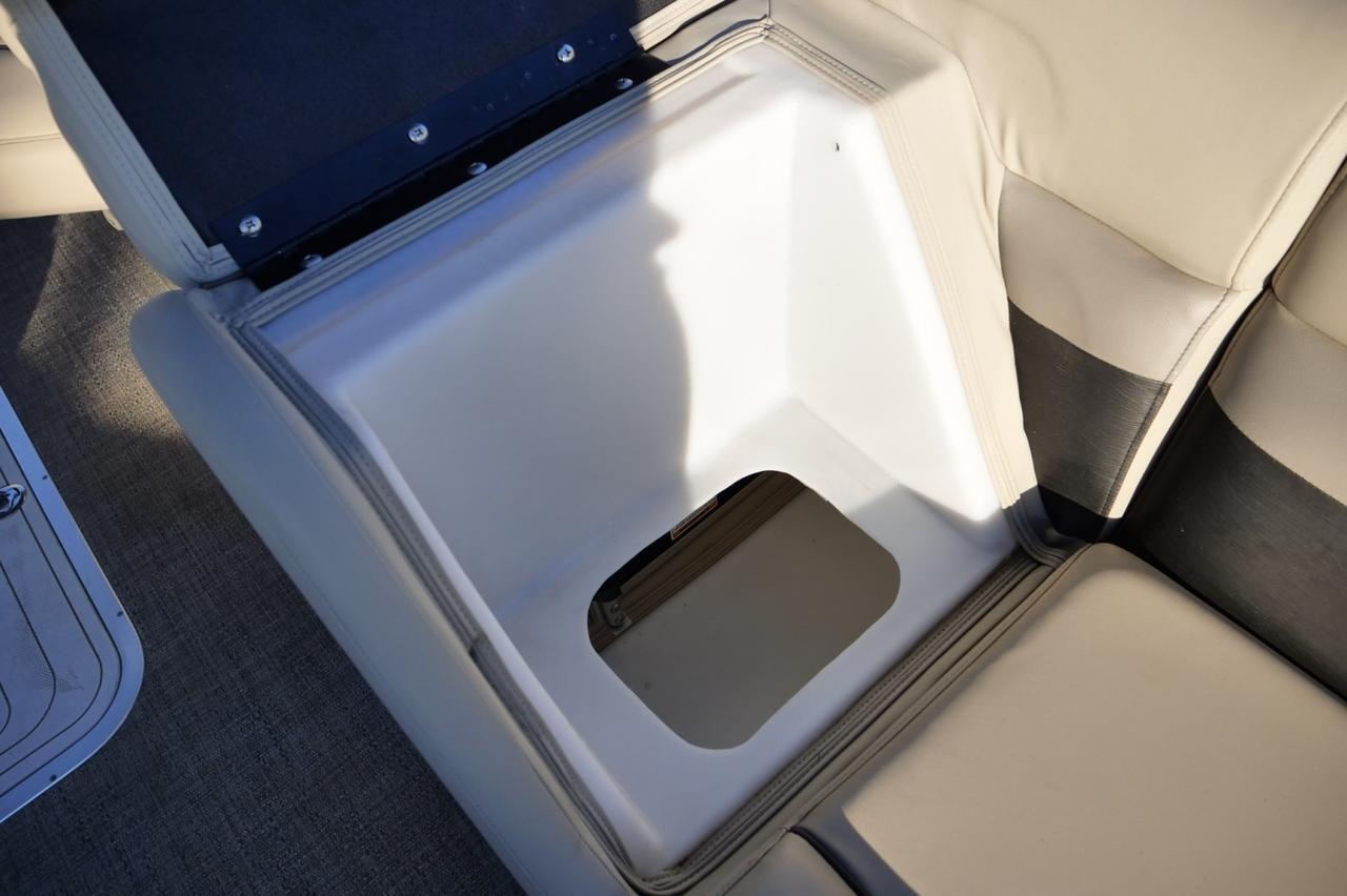 2022 Barletta Cabrio Ultra Lounge C22UC / Tri-Toon / Power Top / Co Captain Chair! Lincolnton NC