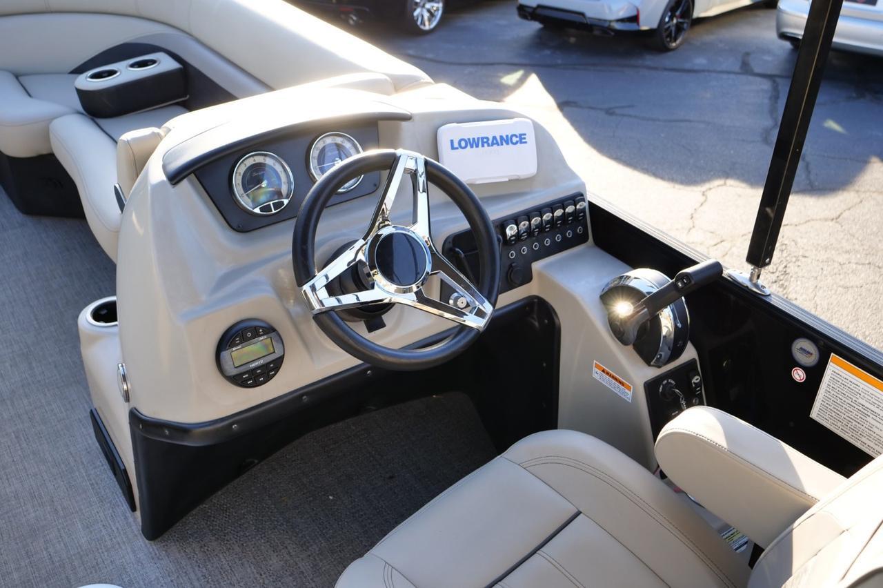 2022 Barletta Cabrio Ultra Lounge C22UC / Tri-Toon / Power Top / Co Captain Chair! Lincolnton NC