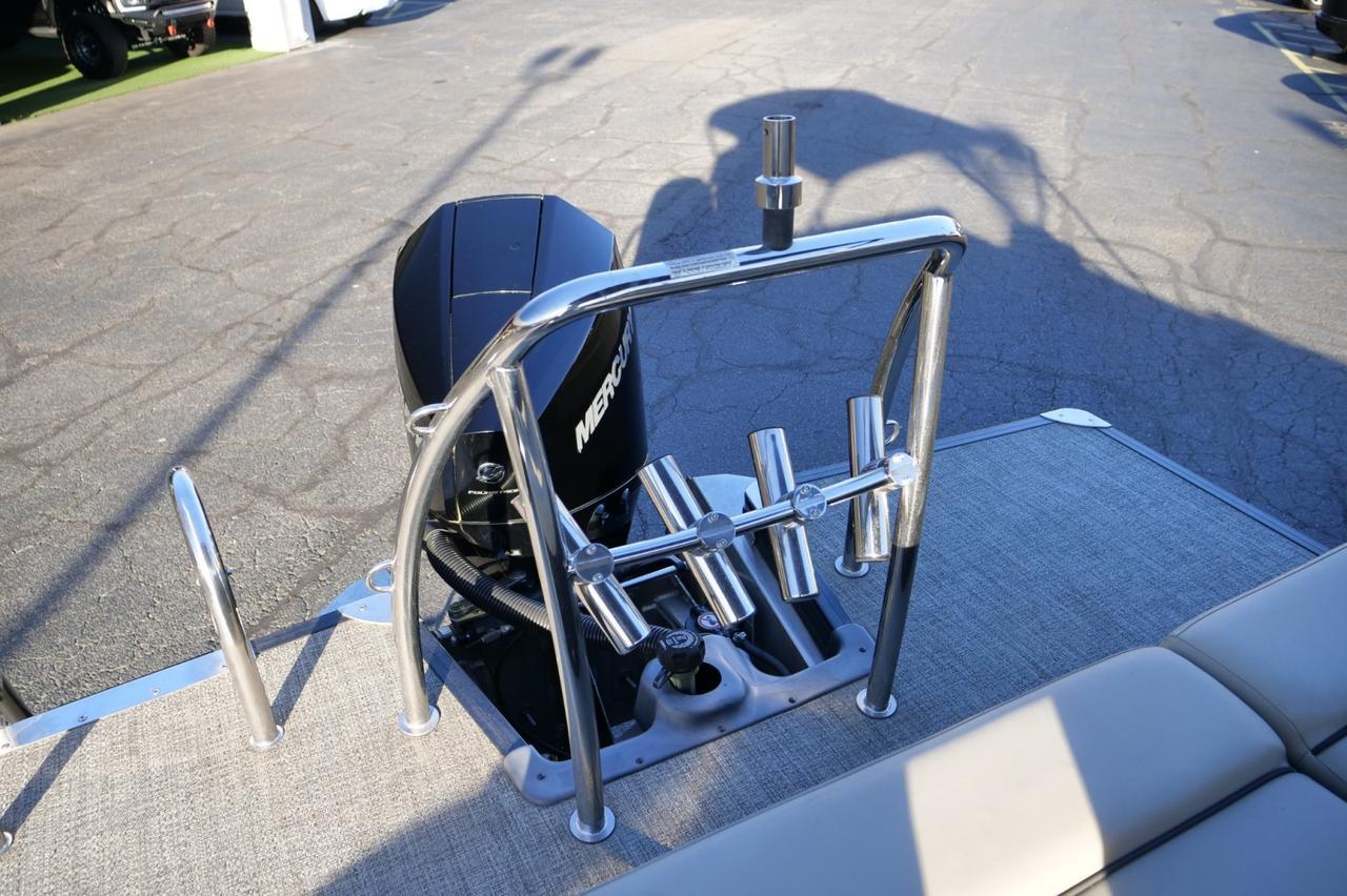 2022 Barletta Cabrio Ultra Lounge C22UC / Tri-Toon / Power Top / Co Captain Chair! Lincolnton NC