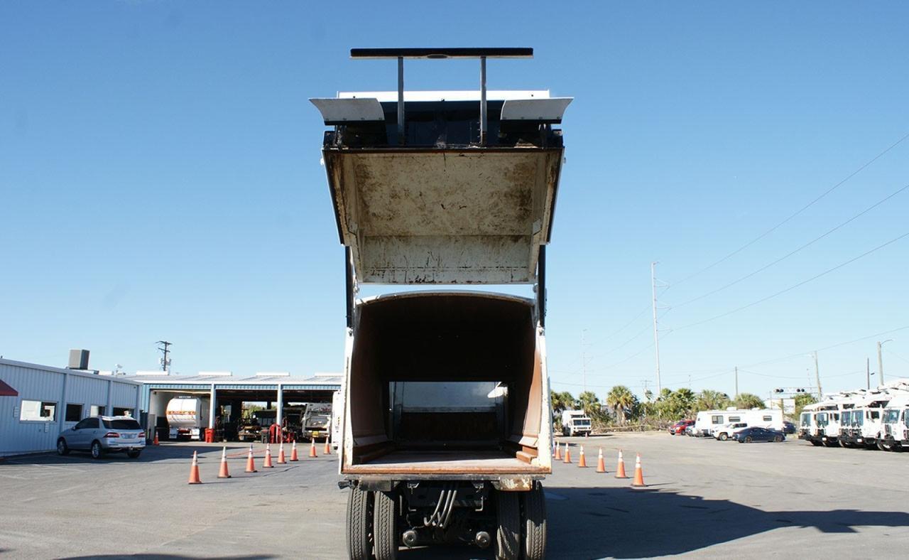 2022 Battle Motors LET2 28 yard Heil Side Loader Garbage Truck Tampa FL