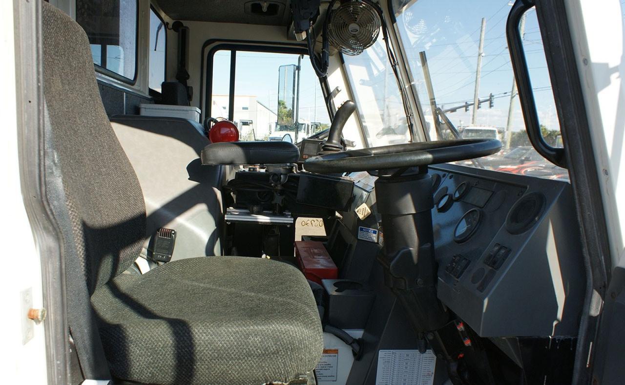 2022 Battle Motors LET2 28 yard Heil Side Loader Garbage Truck Tampa FL