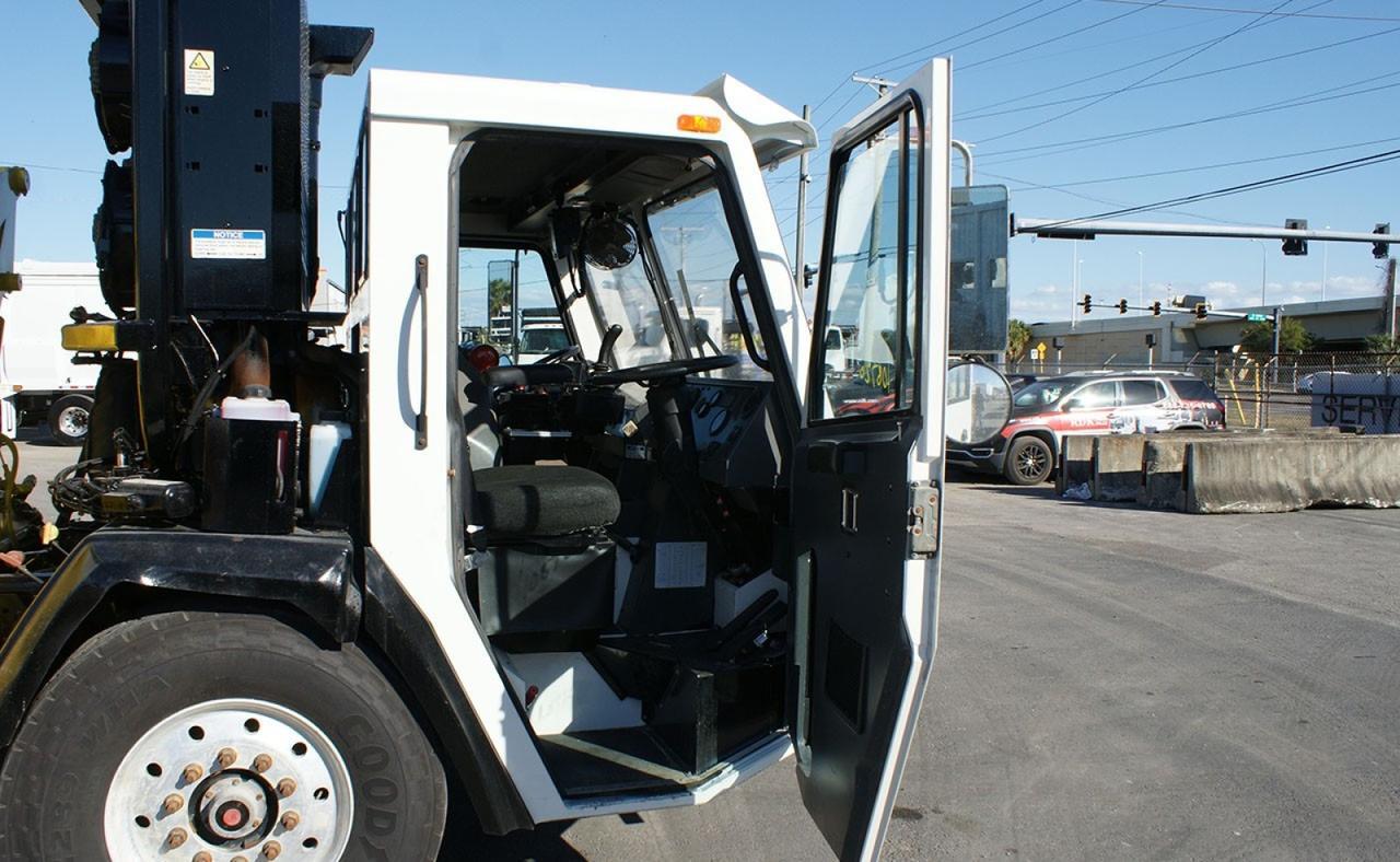 2022 Battle Motors LET2 28 yard Heil Side Loader Garbage Truck Tampa FL