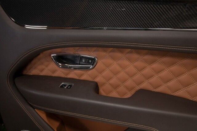 2022 Bentley Bentayga S ($265,285 MSRP!) *BRITISH RACING GREEN* *CARBON FIBER* *HUGE OPTION LIST* San Diego CA