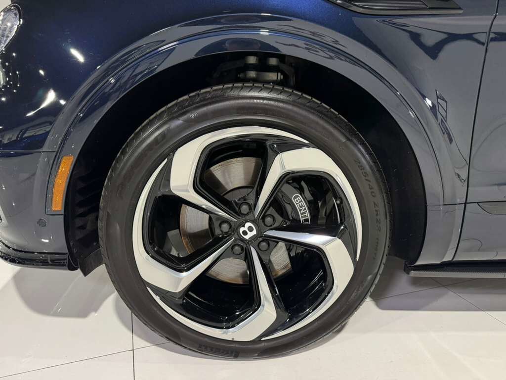2022 Bentley Bentayga S Dark Sapphire paint, Blackline Specification, bespoke interior AND MUCH MORE!! Fort Lauderdale FL