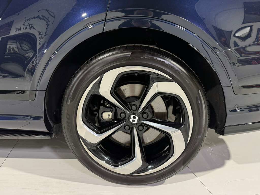 2022 Bentley Bentayga S Dark Sapphire paint, Blackline Specification, bespoke interior AND MUCH MORE!! Fort Lauderdale FL