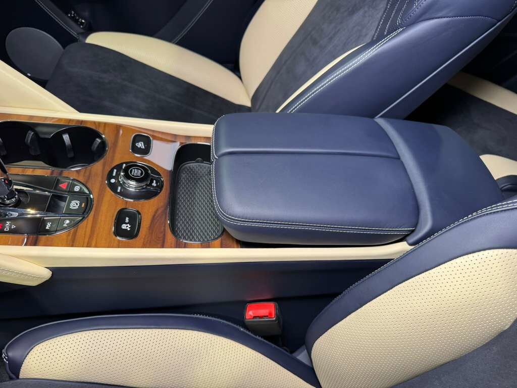 2022 Bentley Bentayga S Dark Sapphire paint, Blackline Specification, bespoke interior AND MUCH MORE!! Fort Lauderdale FL