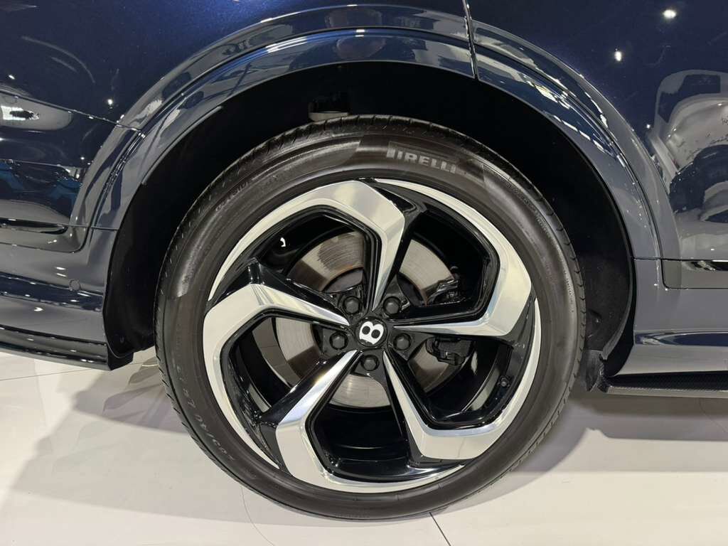 2022 Bentley Bentayga S Dark Sapphire paint, Blackline Specification, bespoke interior AND MUCH MORE!! Fort Lauderdale FL