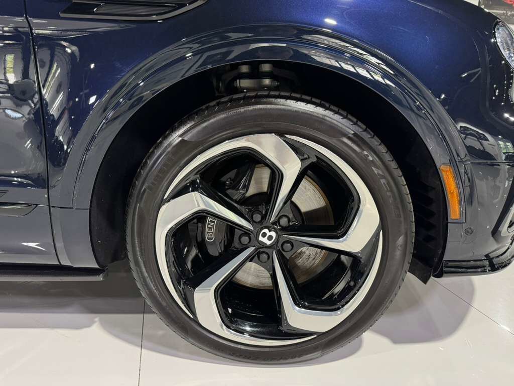 2022 Bentley Bentayga S Dark Sapphire paint, Blackline Specification, bespoke interior AND MUCH MORE!! Fort Lauderdale FL