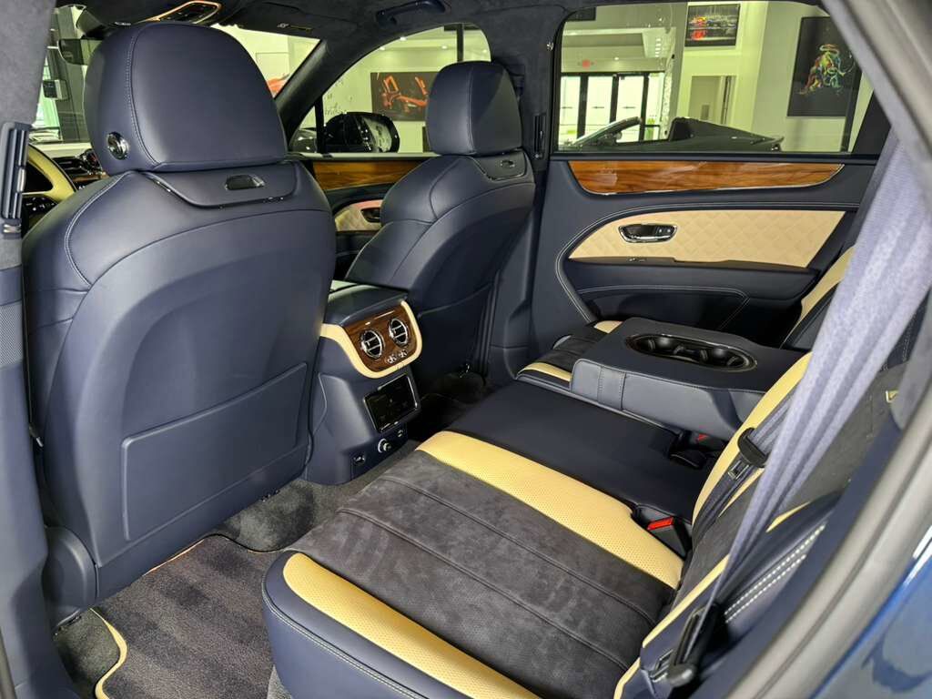 2022 Bentley Bentayga S Dark Sapphire paint, Blackline Specification, bespoke interior AND MUCH MORE!! Fort Lauderdale FL