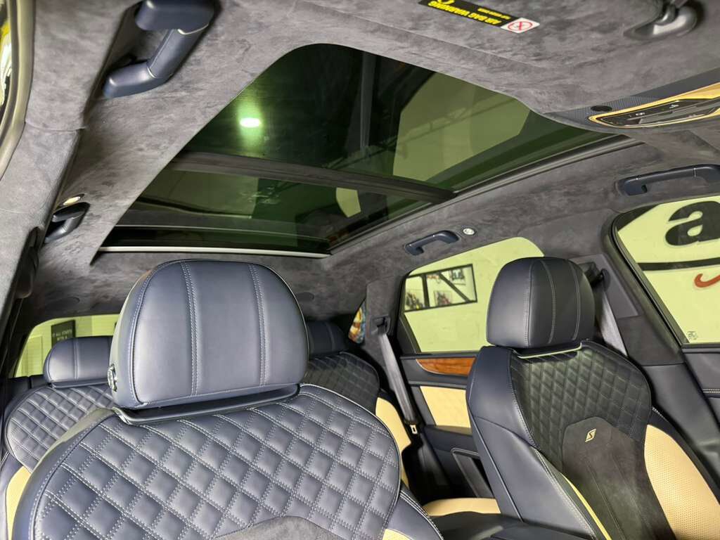 2022 Bentley Bentayga S Dark Sapphire paint, Blackline Specification, bespoke interior AND MUCH MORE!! Fort Lauderdale FL