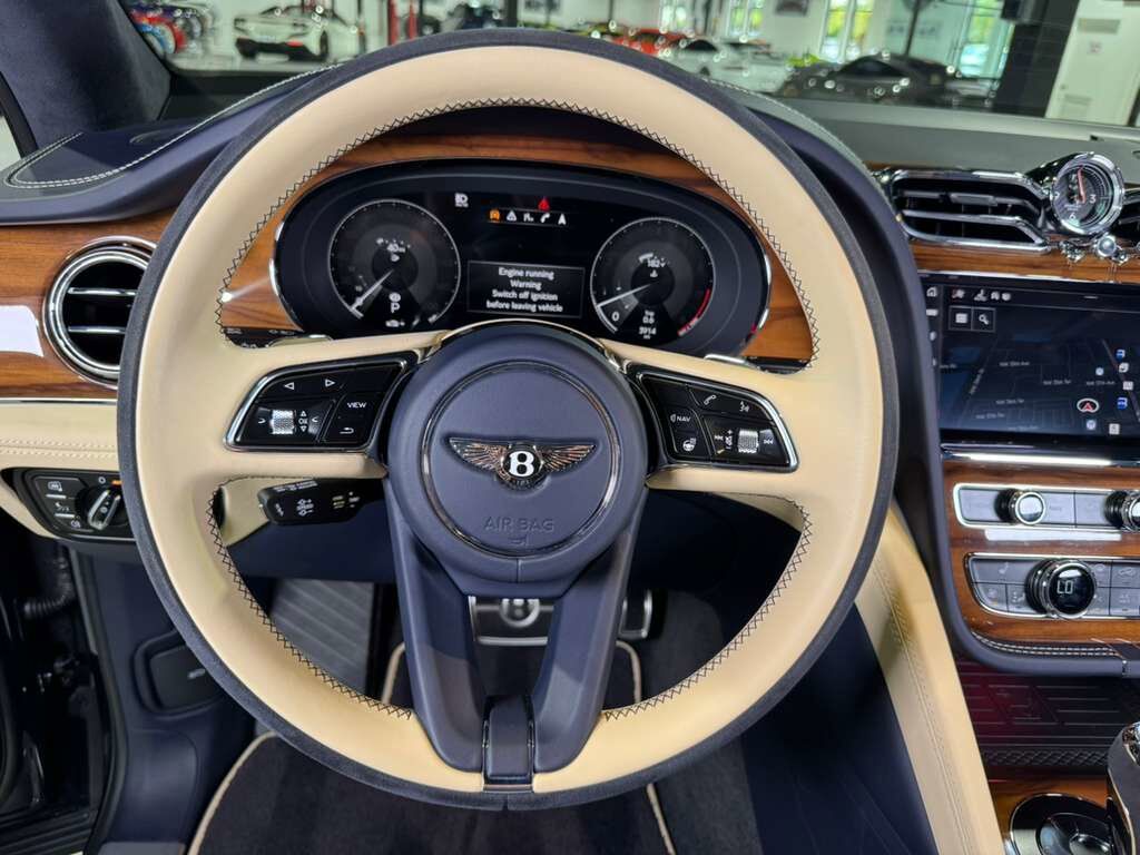 2022 Bentley Bentayga S Dark Sapphire paint, Blackline Specification, bespoke interior AND MUCH MORE!! Fort Lauderdale FL