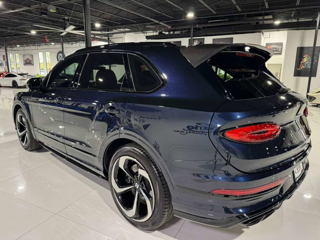 2022 Bentley Bentayga S Dark Sapphire paint, Blackline Specification, bespoke interior AND MUCH MORE!! Fort Lauderdale FL