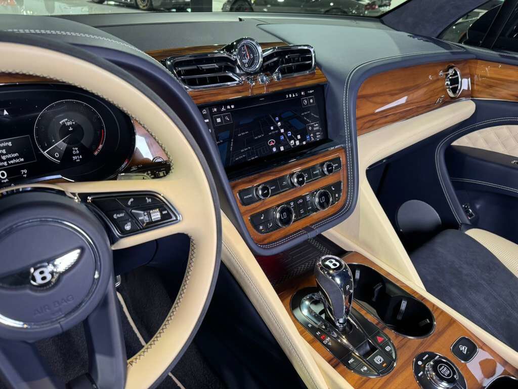 2022 Bentley Bentayga S Dark Sapphire paint, Blackline Specification, bespoke interior AND MUCH MORE!! Fort Lauderdale FL