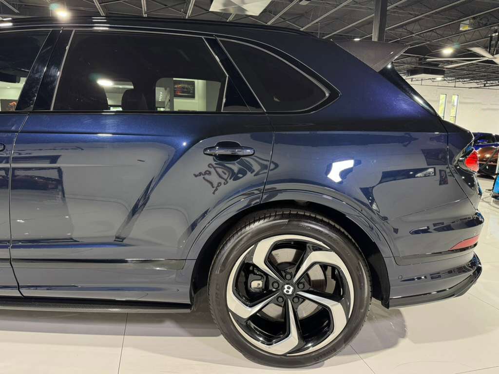 2022 Bentley Bentayga S Dark Sapphire paint, Blackline Specification, bespoke interior AND MUCH MORE!! Fort Lauderdale FL