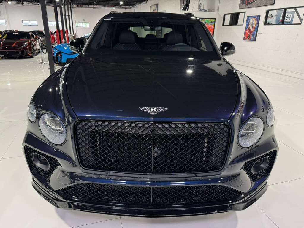 2022 Bentley Bentayga S Dark Sapphire paint, Blackline Specification, bespoke interior AND MUCH MORE!! Fort Lauderdale FL