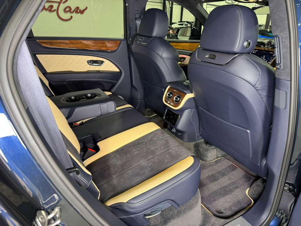 2022 Bentley Bentayga S Dark Sapphire paint, Blackline Specification, bespoke interior AND MUCH MORE!! Fort Lauderdale FL