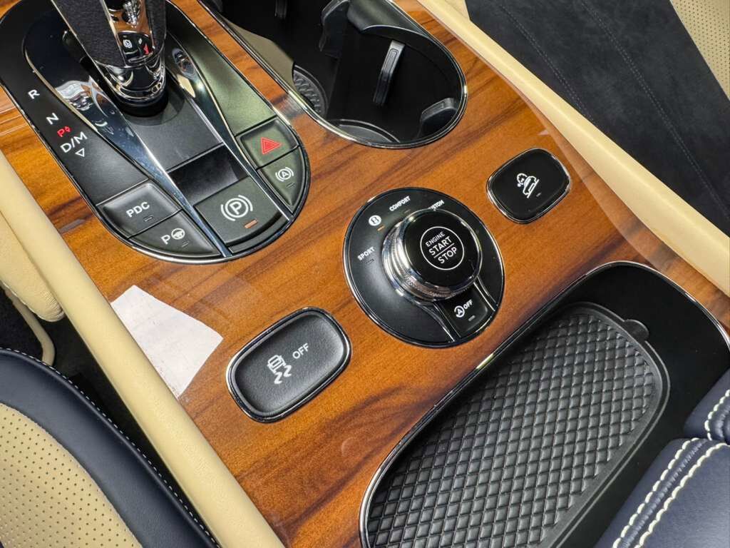 2022 Bentley Bentayga S Dark Sapphire paint, Blackline Specification, bespoke interior AND MUCH MORE!! Fort Lauderdale FL
