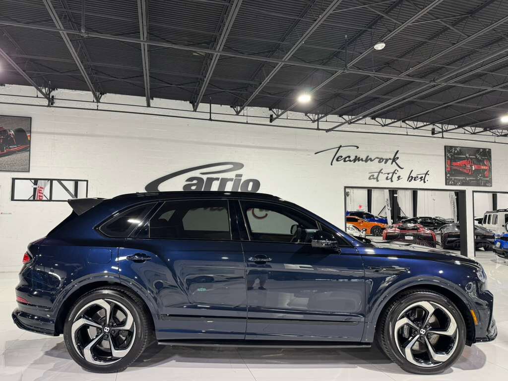 2022 Bentley Bentayga S Dark Sapphire paint, Blackline Specification, bespoke interior AND MUCH MORE!! Fort Lauderdale FL