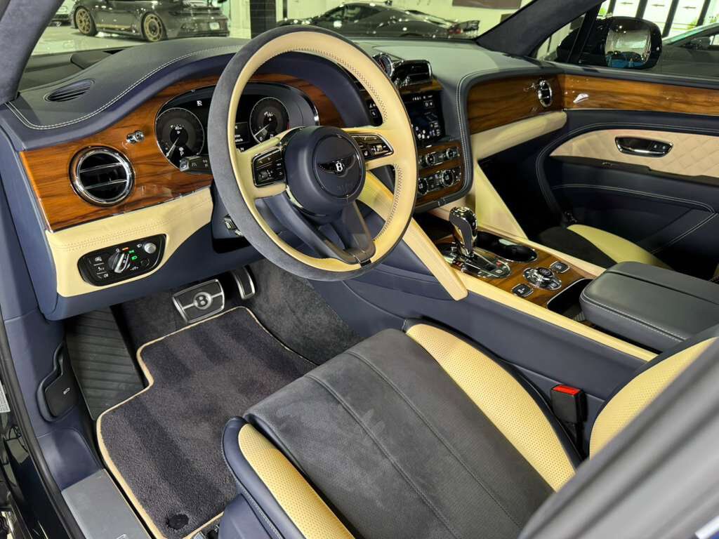 2022 Bentley Bentayga S Dark Sapphire paint, Blackline Specification, bespoke interior AND MUCH MORE!! Fort Lauderdale FL