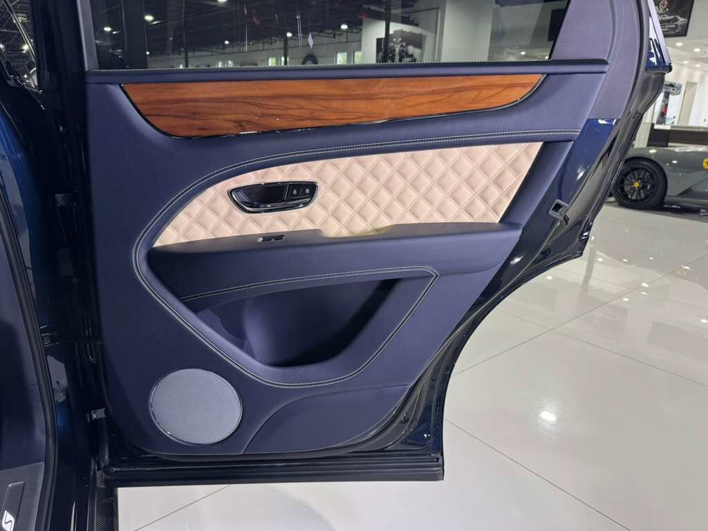 2022 Bentley Bentayga S Dark Sapphire paint, Blackline Specification, bespoke interior AND MUCH MORE!! Fort Lauderdale FL
