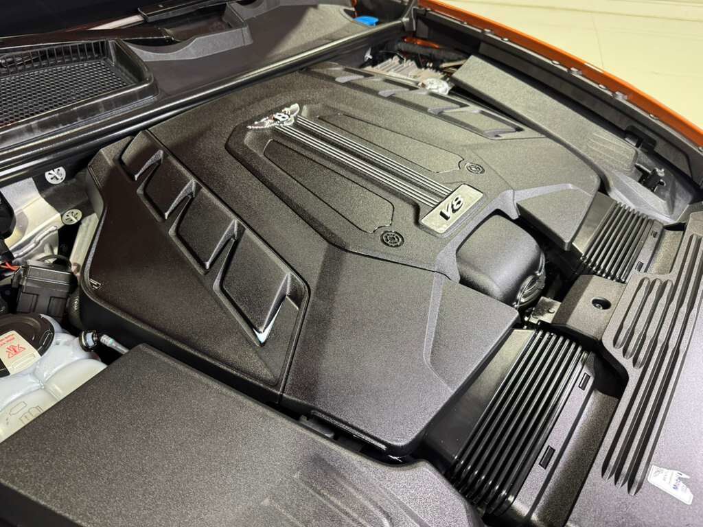 2022 Bentley Bentayga S First Edition, Orange Flame paint, Naim audio system AND MUCH MORE!! Fort Lauderdale FL