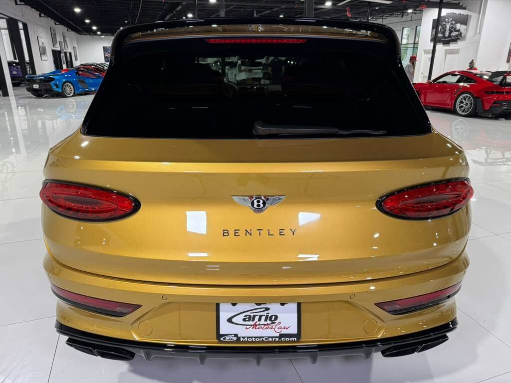 2022 Bentley Bentayga S Khamun By Mulliner,Blackline Specification,Naim audio system,rear executive seating AND MUCH MORE! Fort Lauderdale FL