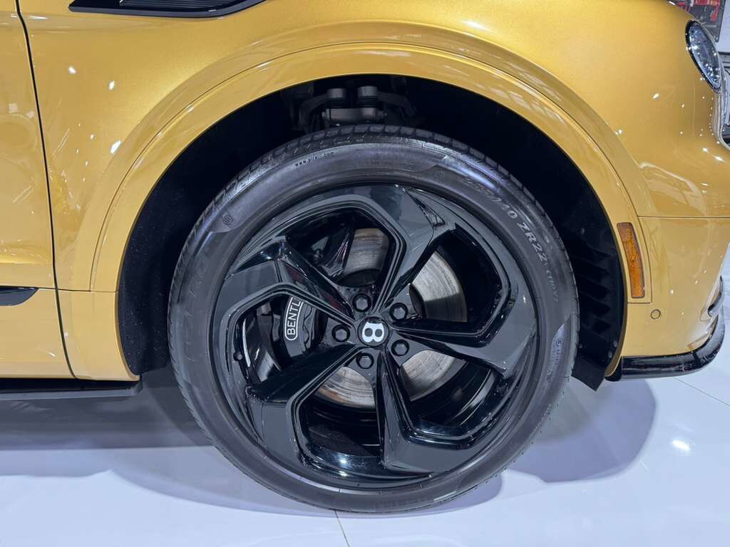 2022 Bentley Bentayga S Khamun By Mulliner,Blackline Specification,Naim audio system,rear executive seating AND MUCH MORE! Fort Lauderdale FL