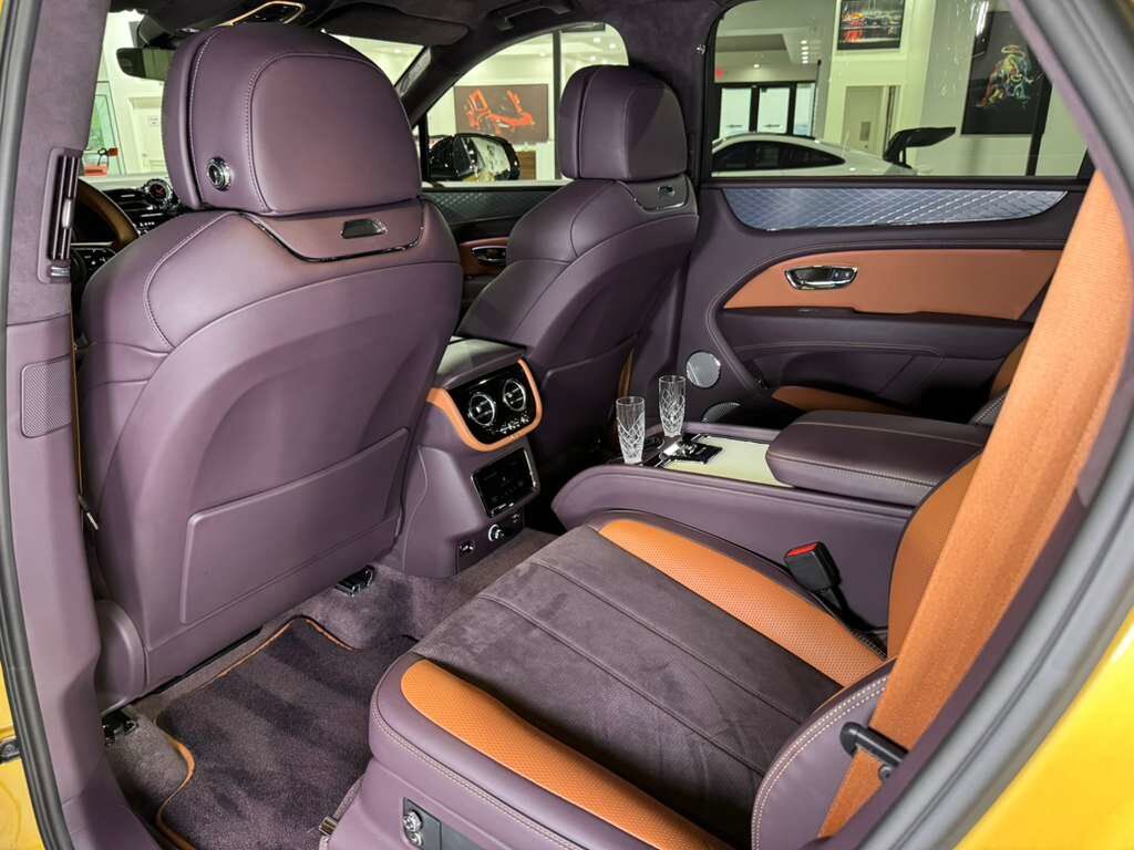 2022 Bentley Bentayga S Khamun By Mulliner,Blackline Specification,Naim audio system,rear executive seating AND MUCH MORE! Fort Lauderdale FL