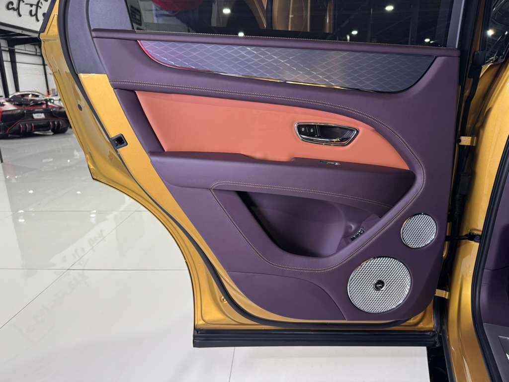 2022 Bentley Bentayga S Khamun By Mulliner,Blackline Specification,Naim audio system,rear executive seating AND MUCH MORE! Fort Lauderdale FL