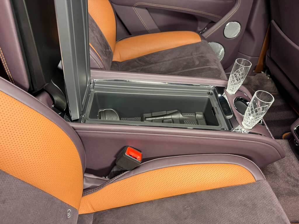 2022 Bentley Bentayga S Khamun By Mulliner,Blackline Specification,Naim audio system,rear executive seating AND MUCH MORE! Fort Lauderdale FL