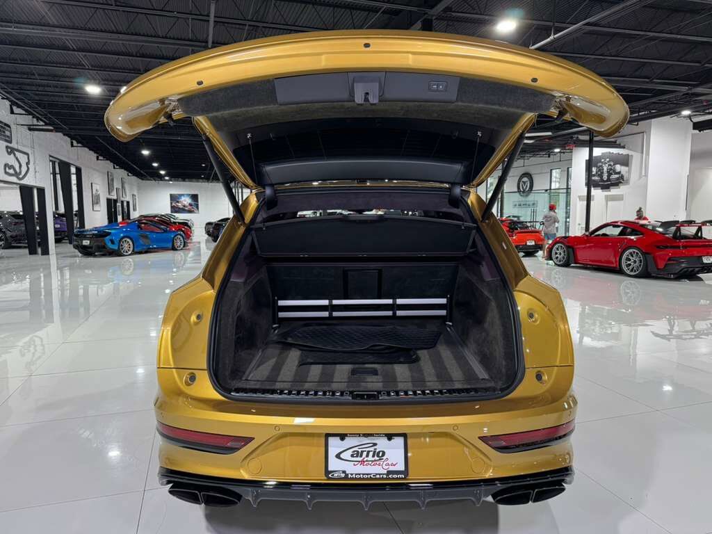 2022 Bentley Bentayga S Khamun By Mulliner,Blackline Specification,Naim audio system,rear executive seating AND MUCH MORE! Fort Lauderdale FL