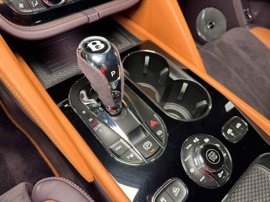 2022 Bentley Bentayga S Khamun By Mulliner,Blackline Specification,Naim audio system,rear executive seating AND MUCH MORE! Fort Lauderdale FL