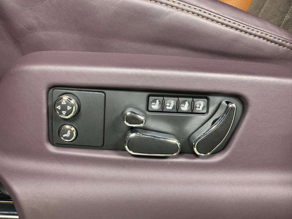 2022 Bentley Bentayga S Khamun By Mulliner,Blackline Specification,Naim audio system,rear executive seating AND MUCH MORE! Fort Lauderdale FL
