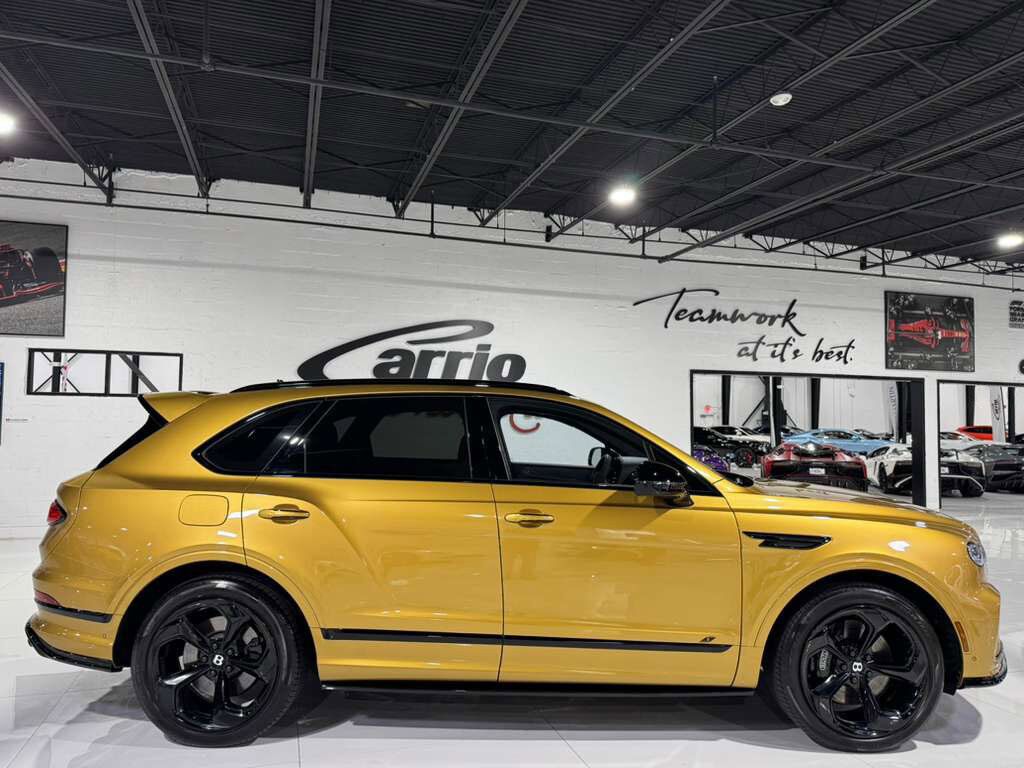 2022 Bentley Bentayga S Khamun By Mulliner,Blackline Specification,Naim audio system,rear executive seating AND MUCH MORE! Fort Lauderdale FL