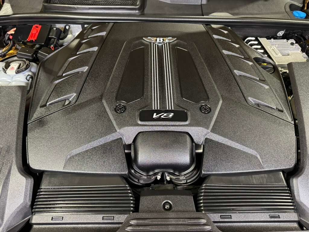 2022 Bentley Bentayga S Khamun By Mulliner,Blackline Specification,Naim audio system,rear executive seating AND MUCH MORE! Fort Lauderdale FL